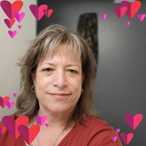 Meet your Posher, Suzanne